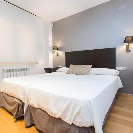 Apartamento En Edificio Capote, - Ideal Para Familias *