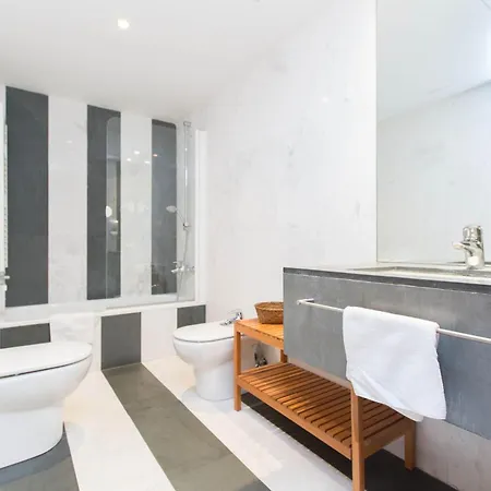 Apartamento En Edificio Capote, - Ideal Para Familias Apartman *